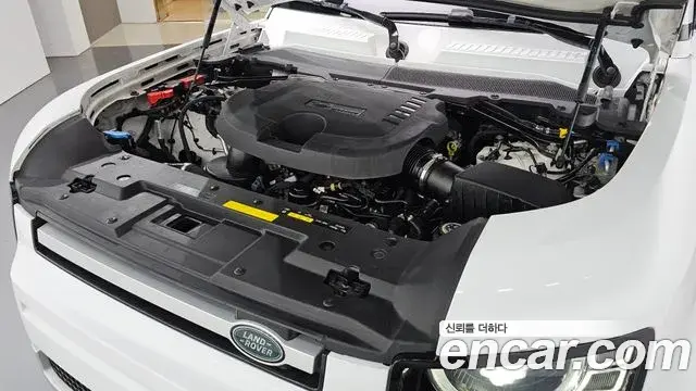 Land Rover Defender 2021 — ფოტო 10/20