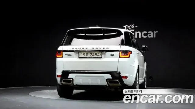 Land Rover Range Rover Sport 2018 — Photo 11/20
