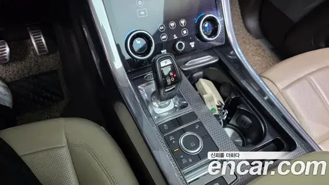 Land Rover Range Rover Sport 2018 — Photo 15/20