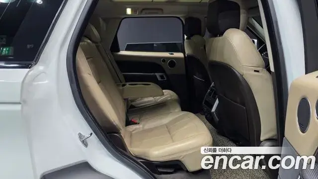 Land Rover Range Rover Sport 2018 — Photo 6/20