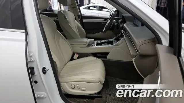 Genesis GV80 2023 — ფოტო 17/20