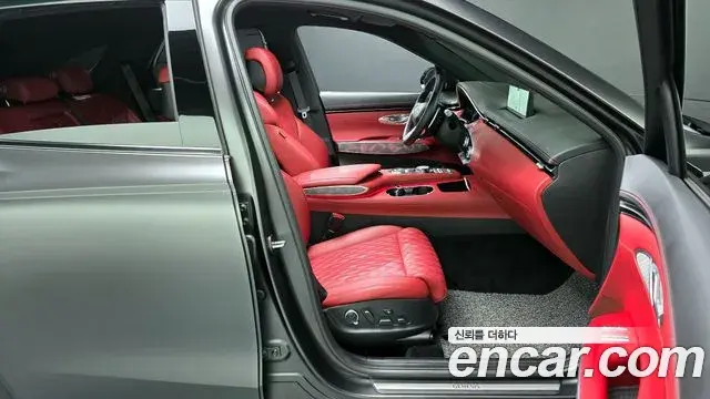 Genesis GV70 2023 — Şəkil 9/20