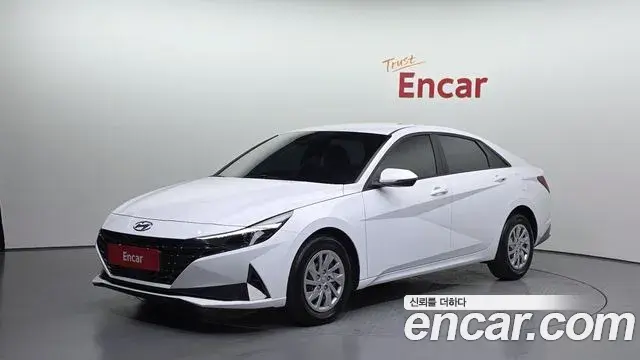 Hyundai The New Avante Hybrid 2022 — Photo 19/20