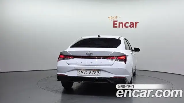 Hyundai The New Avante Hybrid 2022 — Photo 11/20