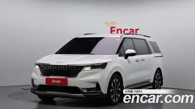 Kia Carnival 2023 — Фото 1/20