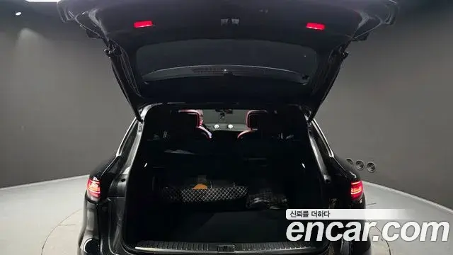 Porsche Cayenne 2019 — Şəkil 17/20