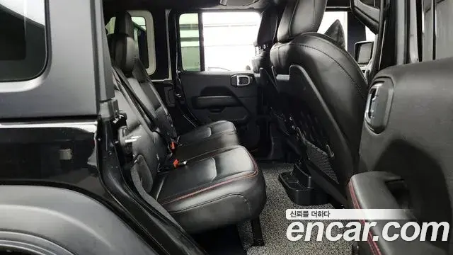 Jeep Wrangler 2023 — Şəkil 14/20