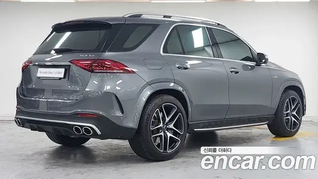Mercedes-Benz GLE-Class 2021 — Photo 12/19
