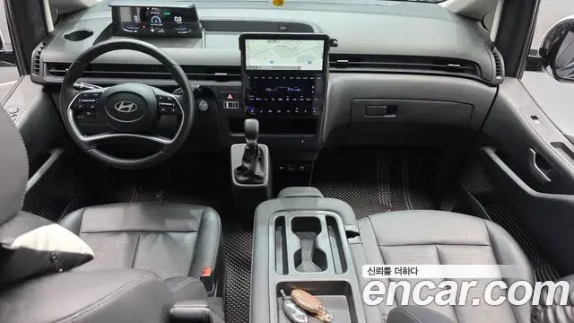 Hyundai Staria 2025 — Фото 7/20