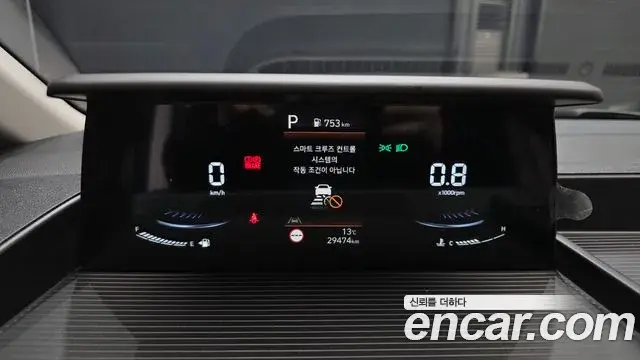 Hyundai Staria 2025 — Фото 8/20