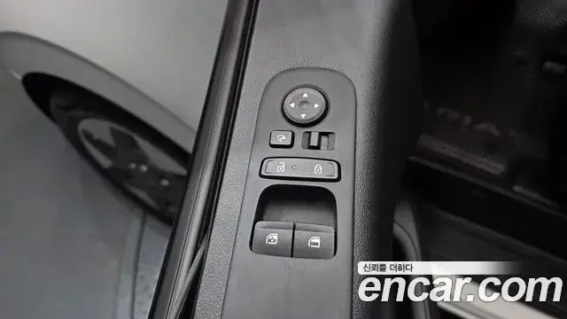 Hyundai Staria 2025 — Фото 14/20