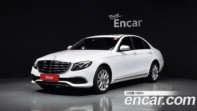 Mercedes-Benz E-Class 2019 — Şəkil 12/20