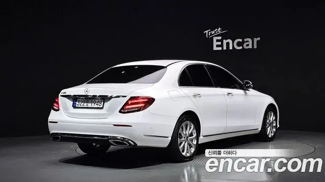 Mercedes-Benz E-Class 2019 — Şəkil 9/20