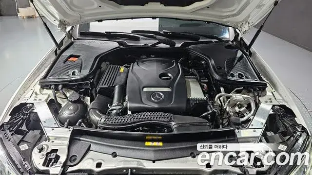 Mercedes-Benz E-Class 2019 — Şəkil 8/20