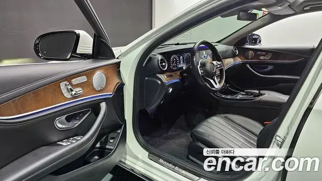 Mercedes-Benz E-Class 2019 — Şəkil 11/20