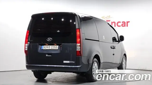 Hyundai Staria 2023 — Photo 13/20