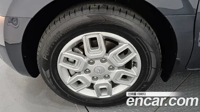 Hyundai Staria 2023 — Photo 8/20