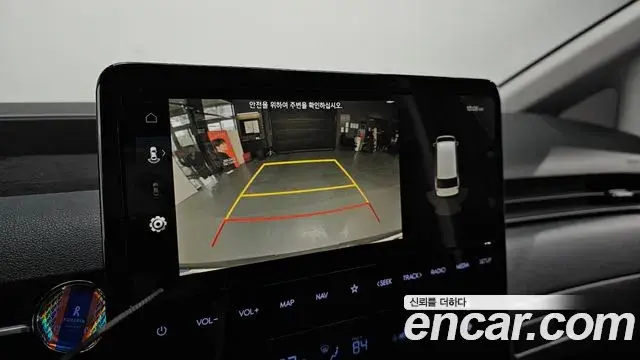 Hyundai Staria 2023 — Photo 16/20