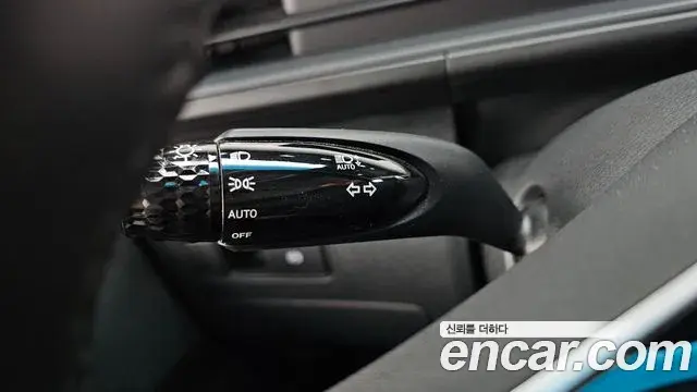 Hyundai Staria 2023 — Photo 18/20