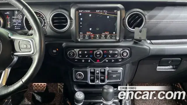 Jeep Wrangler 2018 — Photo 17/20