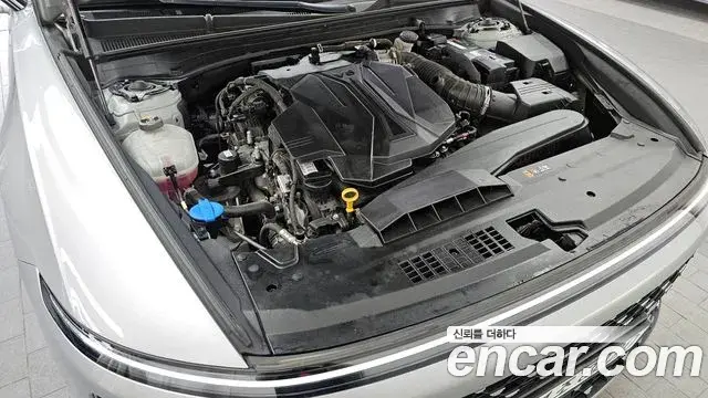 Hyundai Grandeur Hybrid 2023 — Şəkil 18/20