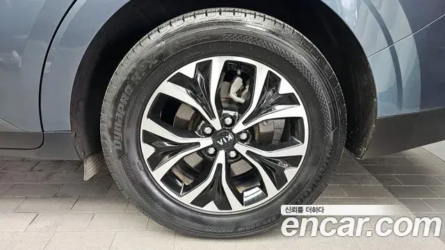 Kia Carnival 2021 — Фото 5/20
