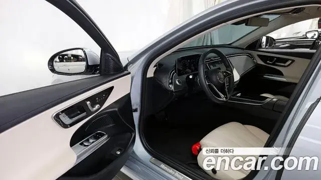 Mercedes-Benz E-Class 2024 — Фото 10/20