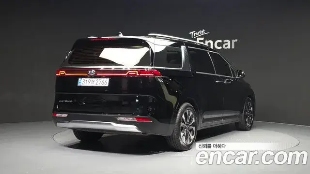 Kia Carnival 2021 — Фото 2/20