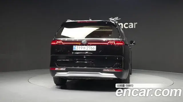 Kia Carnival 2021 — Фото 4/20