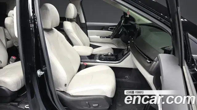 Kia Carnival 2021 — Фото 11/20