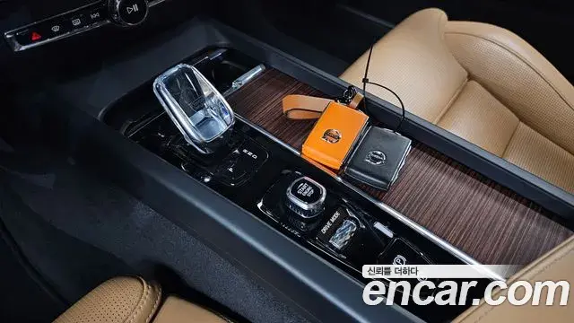Volvo S60 2021 — Photo 8/20