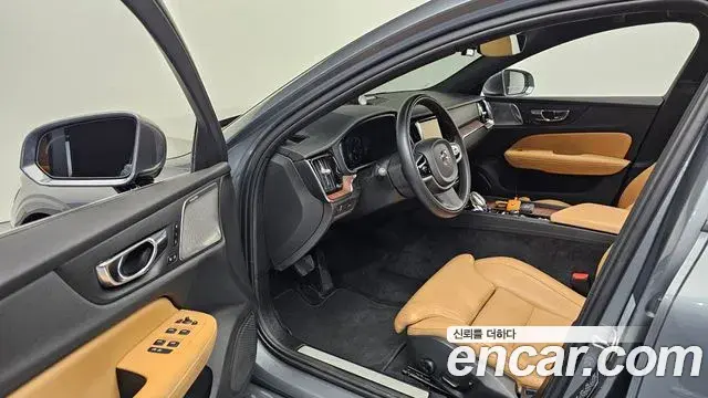 Volvo S60 2021 — Photo 13/20