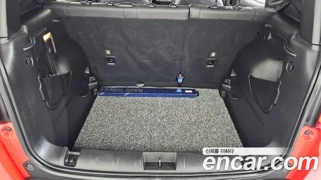 Jeep Renegade 2020 — Фото 20/20