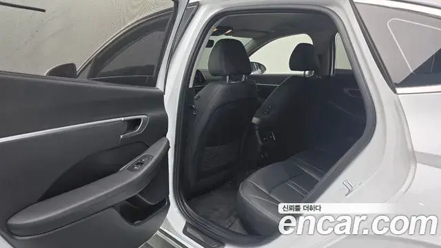 Hyundai Sonata 2019 — Фото 17/20