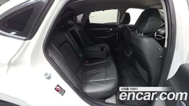 Hyundai Sonata 2019 — Фото 19/20
