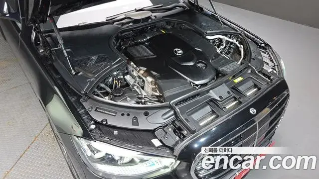 Mercedes-Benz S-Class 2022 — Photo 8/20
