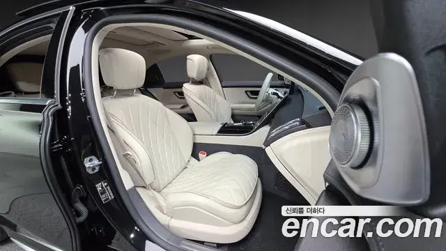 Mercedes-Benz S-Class 2022 — Photo 5/20