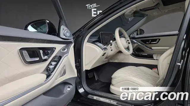 Mercedes-Benz S-Class 2022 — Photo 10/20