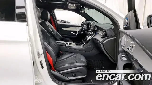 Mercedes-Benz GLC-Class 2019 — Photo 13/20