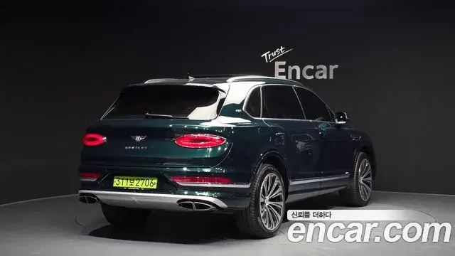 Bentley Bentayga 2024 — Şəkil 18/20