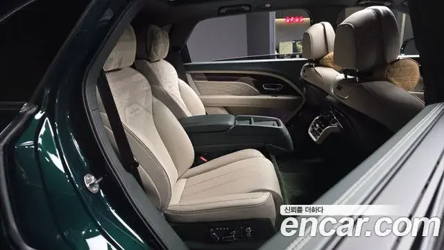 Bentley Bentayga 2024 — Şəkil 8/20