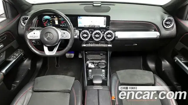 Mercedes-Benz GLB-Class 2021 — Фото 7/20