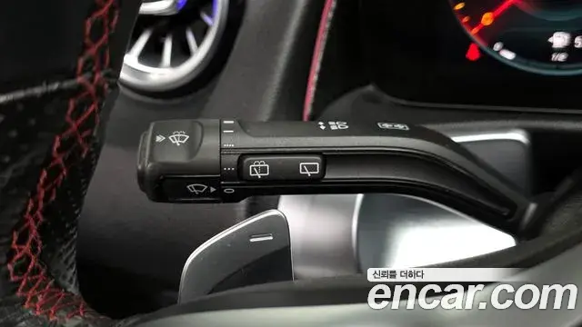 Mercedes-Benz GLB-Class 2021 — Фото 18/20