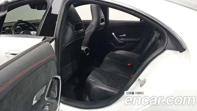 Mercedes-Benz CLA-Class 2023 — Photo 10/20