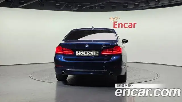BMW 5 Series 2020 — Photo 9/20