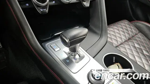 Genesis G70 2019 — Photo 9/20
