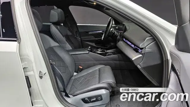 BMW 5 Series 2025 — Photo 4/20