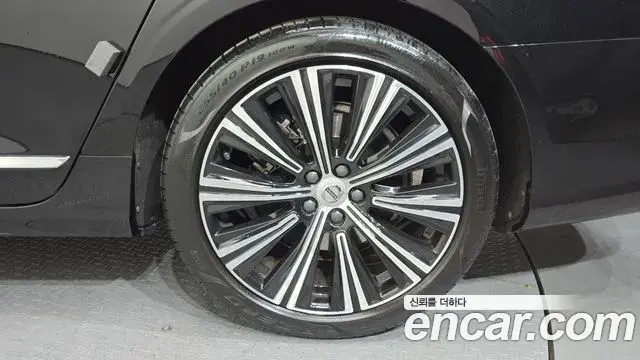 Volvo S90 2020 — ფოტო 8/20