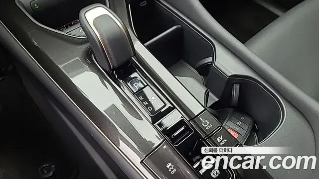 Toyota Crown Crossover 2024 — Şəkil 7/18