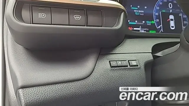 Toyota Crown Crossover 2024 — Şəkil 16/18